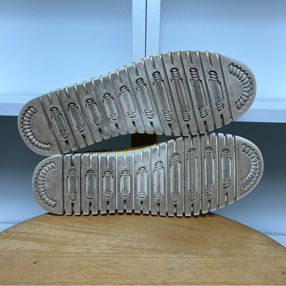 Ilse Jacobsen 3373 perforated yellow slip on sneakers - Picture 7 of 7